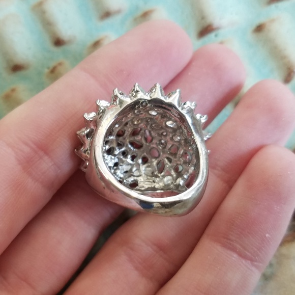 Diamond Rhinestone Statement Ring - Picture 5 of 8